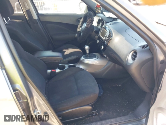 2015 Nissan Juke SV with VIN JN8AF5MR6FT512575, listed as a IAAI auction lot 42000260 with 160,588 mi miles. Bid and sale history available at carsss.com. Image 5.