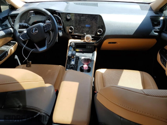 2024 Lexus NX 350h Premium z VIN JTJGKCEZ2R5015419, wystawiony jako Copart lot #55044605 z przebiegiem 21 264 mil mil oraz Szkoda całkowita • Salvage title. Historia ofert i sprzedaży dostępna na DreamBid. Obrazek 8.