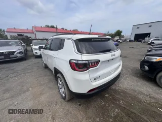 2021 Jeep Compass Latitude z VIN 3C4NJDBB4MT588325, wystawiony jako Copart lot #62374985 z przebiegiem 88 137 mil mil oraz Czysty tytuł • Clean title. Historia ofert i sprzedaży dostępna na DreamBid. Obrazek 3.