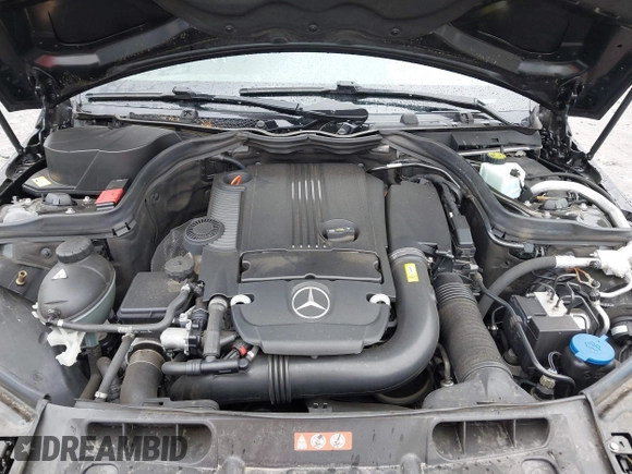 2014 Mercedes-Benz C 250 z VIN WDDGJ4HB0EG289247, wystawiony jako IAAI lot #42365526 z przebiegiem 75 420 mil mil oraz . Historia ofert i sprzedaży dostępna na DreamBid. Obrazek 10.
