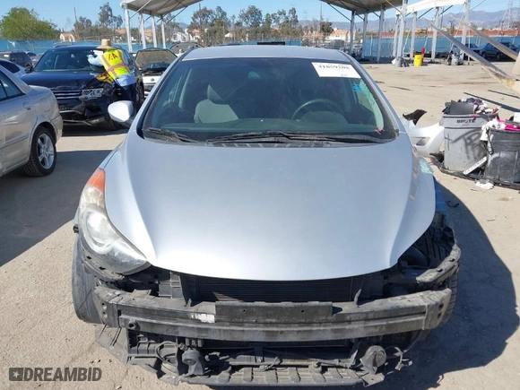 2013 Hyundai Elantra GLS PZEV with VIN 5NPDH4AE9DH294096, listed as a IAAI auction lot 41859208 with 138,066 mi miles. Bid and sale history available at carsss.com. Image 13.