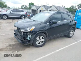 2020 Chevrolet Trax LT with VIN 3GNCJLSB8LL333975, listed as a IAAI auction lot 42115750 with 114,436 mi miles. Bid and sale history available at carsss.com. Image 2.