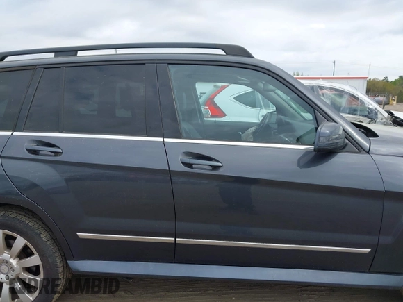 2010 Mercedes-Benz GLK GLK 350 with VIN WDCGG8HBXAF497114, listed as a IAAI auction lot 41942982 with 172,134 mi miles. Bid and sale history available at carsss.com. Image 13.