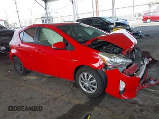 2015 Toyota Prius One z VIN JTDKDTB34F1100627, wystawiony jako IAAI lot #41479976 z przebiegiem 92 622 mil mil oraz . Historia ofert i sprzedaży dostępna na DreamBid. Obrazek 1.