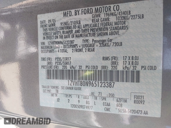 2006 Ford Mustang Standard with VIN 1ZVHT80N965123387, listed as a IAAI auction lot 40025808 with 134,269 mi miles. Bid and sale history available at carsss.com. Image 9.