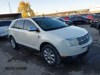 2008 Lincoln MKX with VIN 2LMDU68C48BJ31644, listed as a IAAI auction lot 40903355 with 199,176 mi miles. Bid and sale history available at carsss.com. Image 1.