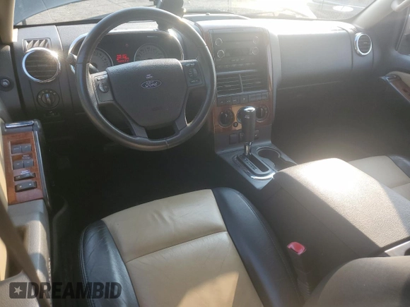 2010 Ford Explorer Eddie Bauer z VIN 1FMEU6EE0AUB13289, wystawiony jako Copart lot #60721705 z przebiegiem 133 740 mil mil oraz Czysty tytuł • Clean title. Historia ofert i sprzedaży dostępna na DreamBid. Obrazek 8.