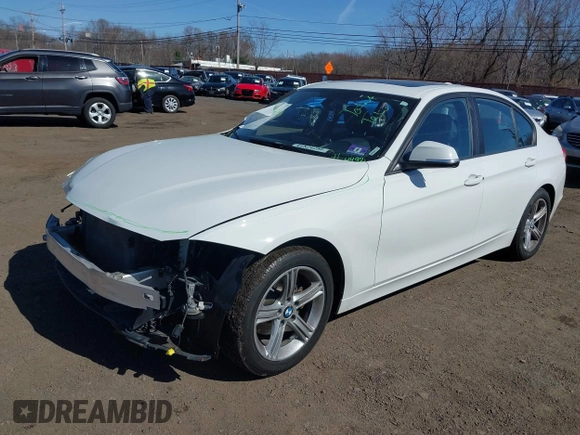 2013 BMW 3 Series 328i xDrive with VIN WBA3B5G58DNS04492, listed as a IAAI auction lot 41824286 with 86,261 mi miles. Bid and sale history available at carsss.com. Image 2.