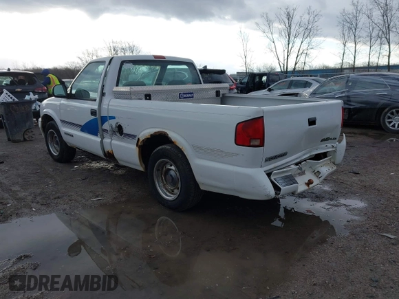 1995 GMC Sonoma with VIN 1GTCS14Z2SK501226, listed as a IAAI auction lot 41821246 with 195,746 mi miles. Bid and sale history available at carsss.com. Image 3.