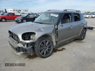 2017 MINI Countryman Cooper S with VIN WMZYT3C38H3B66023, listed as a Copart auction lot 82644234 with 61,955 mi miles and Salvage Title. Bid and sale history available at carsss.com. Image 1.
