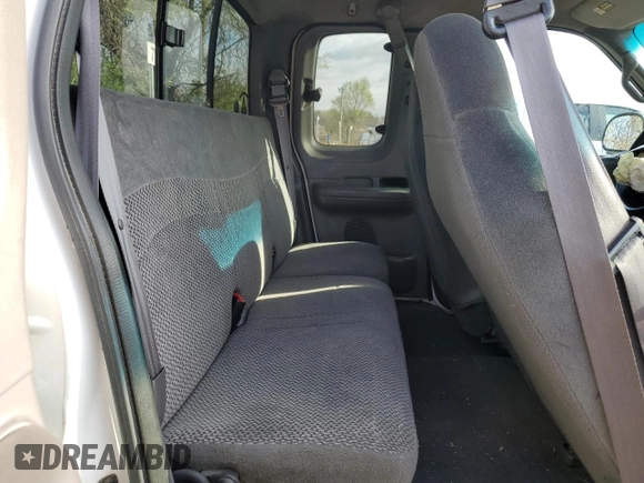 2000 Ford F-150 XL with VIN 2FTRX18L2YCA44464, listed as a Copart auction lot 51081335 with Not provided miles and Salvage title. Bid and sale history available at DreamBid. Image 10.