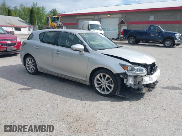 2012 Lexus CT 200h z VIN JTHKD5BH2C2108138, wystawiony jako IAAI lot #42359222 z przebiegiem 209 412 mil mil oraz . Historia ofert i sprzedaży dostępna na DreamBid. Obrazek 1.