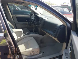 2006 Cadillac SRX z VIN 1GYEE637960139730, wystawiony jako IAAI lot #42086748 z przebiegiem 232 645 mil mil oraz . Historia ofert i sprzedaży dostępna na DreamBid. Obrazek 5.