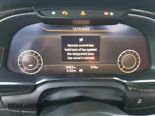 2020 Audi R8 Spyder performance z VIN WUA4BCFX3L7901606, wystawiony jako Copart lot #50161615 z przebiegiem 3 669 mil mil oraz Nie do naprawy • Non repairable. Historia ofert i sprzedaży dostępna na DreamBid. Obrazek 9.