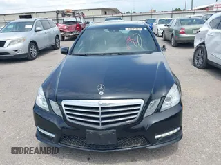 2013 Mercedes-Benz E 350 Luxury z VIN WDDHF5KB8DA727907, wystawiony jako IAAI lot #42476164 z przebiegiem 195 140 mil mil oraz . Historia ofert i sprzedaży dostępna na DreamBid. Obrazek 12.