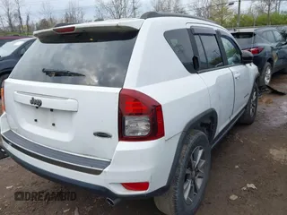 2016 Jeep Compass Sport z VIN 1C4NJCBA6GD775075, wystawiony jako IAAI lot #41995338 z przebiegiem 105 000 mil mil oraz . Historia ofert i sprzedaży dostępna na DreamBid. Obrazek 4.