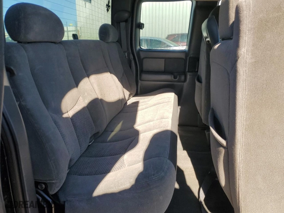 2005 Chevrolet Silverado 1500 LS with VIN 1GCEC19V25Z109497, listed as a Copart auction lot 87628765 with 258,414 mi miles and Salvage Title. Bid and sale history available at carsss.com. Image 10.