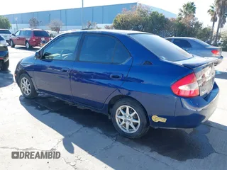 2002 Toyota Prius with VIN JT2BK18U020050215, listed as a IAAI auction lot 41443766 with 293,880 mi miles. Bid and sale history available at carsss.com. Image 3.