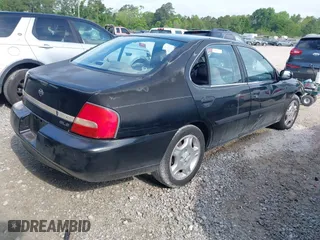 2001 Nissan Altima GXE with VIN 1N4DL01A41C124617, listed as a IAAI auction lot 42109555 with 1 mi miles. Bid and sale history available at carsss.com. Image 4.