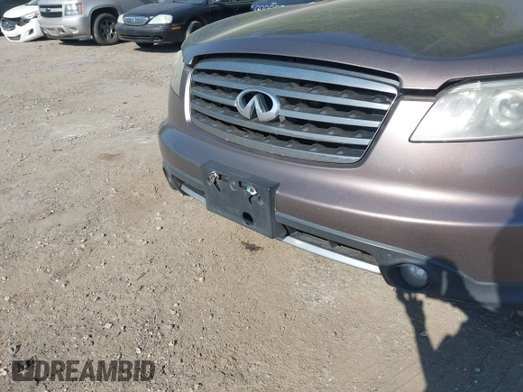2007 Infiniti FX35 with VIN JNRAS08W07X206251, listed as a IAAI auction lot 42067440 with 201,319 mi miles. Bid and sale history available at carsss.com. Image 6.