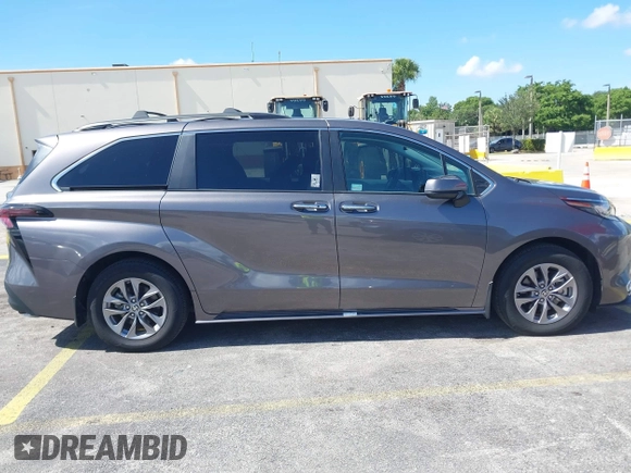 2023 Toyota Sienna XLE с VIN 5TDYSKFC4PS076631, выставлен на аукционе IAAI как лот 42527538 с пробегом 20 123 миль миль и . История ставок и продаж доступна на DreamBid. Изображение 13.
