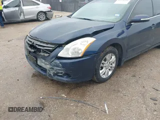 2012 Nissan Altima S z VIN 1N4AL2AP7CC156709, wystawiony jako IAAI lot #41558118 z przebiegiem 118 307 mil mil oraz . Historia ofert i sprzedaży dostępna na DreamBid. Obrazek 6.