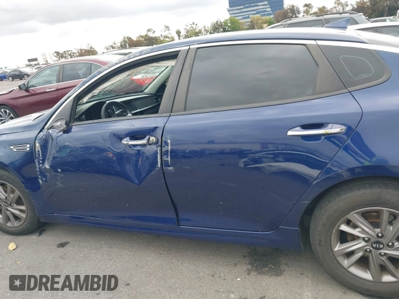 2020 Kia Optima LX z VIN 5XXGT4L33LG409003, wystawiony jako IAAI lot #42055031 z przebiegiem 68 849 mil mil oraz . Historia ofert i sprzedaży dostępna na DreamBid. Obrazek 14.
