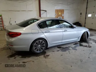 2020 BMW 5 Series 530i xDrive with VIN WBAJR7C09LCE58704, listed as a Copart auction lot 49900615 with 33,167 mi miles and Salvage title. Bid and sale history available at DreamBid. Image 3.