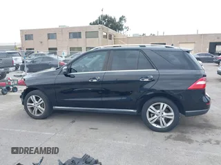 2014 Mercedes-Benz M 350 with VIN 4JGDA5JB9EA408134, listed as a IAAI auction lot 42064798 with 118,838 mi miles and . Bid and sale history available at carsss.com. Image 15.
