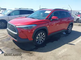 2022 Toyota Corolla Cross XLE с VIN 7MUDAAAG9NV019320, выставлен на аукционе IAAI как лот 42000933 с пробегом 13 021 миль миль и . История ставок и продаж доступна на DreamBid. Изображение 2.