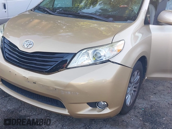 2011 Toyota Sienna XLE AAS с VIN 5TDYK3DCXBS126384, выставлен на аукционе IAAI как лот 42309297 с пробегом 229 242 миль миль и . История ставок и продаж доступна на DreamBid. Изображение 17.
