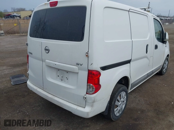 2015 Nissan NV200 SV with VIN 3N6CM0KN7FK693948, listed as a IAAI auction lot 42076494 with 217,175 mi miles and . Bid and sale history available at DreamBid. Image 4.