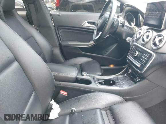 2019 Mercedes-Benz CLA 250 with VIN WDDSJ4GB5KN758528, listed as a IAAI auction lot 39935376 with 13,790 mi miles and . Bid and sale history available at DreamBid. Image 5.