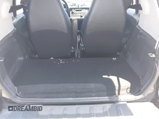 2013 Smart fortwo Pure с VIN WMEEJ3BA6DK676071, выставлен на аукционе IAAI как лот 42677618 с пробегом 191 709 миль миль и . История ставок и продаж доступна на DreamBid. Изображение 8.