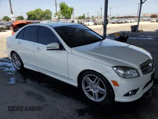 2010 Mercedes-Benz C 300 Sport z VIN WDDGF5EB2AR100365, wystawiony jako Copart lot #61006965 z przebiegiem 103 925 mil mil oraz Szkoda całkowita • Salvage title. Historia ofert i sprzedaży dostępna na DreamBid. Obrazek 4.