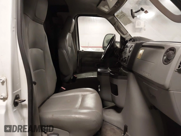 2014 Ford Econoline Cargo Commercial with VIN 1FTNS1EW9EDA68235, listed as a IAAI auction lot 41377336 with 283,651 mi miles. Bid and sale history available at carsss.com. Image 5.