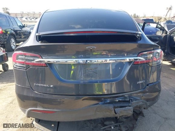 2018 Tesla Model X 75D with VIN 5YJXCBE22JF124270, listed as a IAAI auction lot 41909734 with 92,553 mi miles. Bid and sale history available at carsss.com. Image 16.