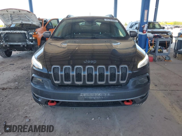 2015 Jeep Cherokee Trailhawk z VIN 1C4PJMBB9FW626895, wystawiony jako Copart lot #54787895 z przebiegiem 108 339 mil mil oraz Szkoda całkowita • Salvage title. Historia ofert i sprzedaży dostępna na DreamBid. Obrazek 5.