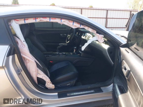 2015 Ford Mustang GT with VIN 1FA6P8CF2F5318921, listed as a IAAI auction lot 42107323 with 61,176 mi miles and . Bid and sale history available at carsss.com. Image 5.