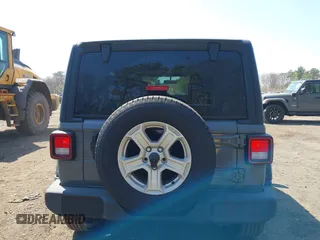 2021 Jeep Wrangler Unlimited Willys with VIN 1C4HJXDN4MW703859, listed as a IAAI auction lot 42071327 with 27,027 mi miles and . Bid and sale history available at DreamBid. Image 16.