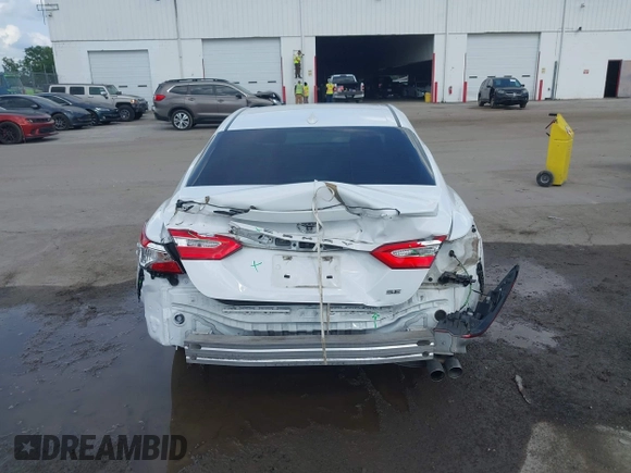 2020 Toyota Camry SE z VIN 4T1G11AK7LU975234, wystawiony jako IAAI lot #41912569 z przebiegiem 114 547 mil mil oraz . Historia ofert i sprzedaży dostępna na DreamBid. Obrazek 16.