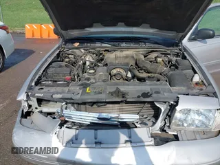 2004 Ford Crown Victoria LX с VIN 2FAFP74WX4X132788, выставлен на аукционе IAAI как лот 42282454 с пробегом 165 019 миль миль и . История ставок и продаж доступна на DreamBid. Изображение 10.