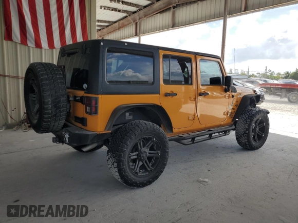 2013 Jeep Wrangler Unlimited Sport z VIN 1C4BJWDGXDL556580, wystawiony jako Copart lot #55477185 z przebiegiem 71 044 mil mil oraz Szkoda całkowita • Salvage title. Historia ofert i sprzedaży dostępna na DreamBid. Obrazek 3.