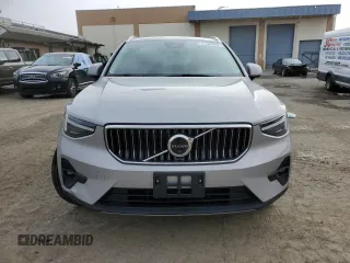 2023 Volvo XC40 Ultimate Bright Theme с VIN YV4L12UA5P2939455, выставлен на аукционе Copart как лот 41344855 с пробегом 18 949 миль миль и Списание • Salvage title. История ставок и продаж доступна на DreamBid. Изображение 5.