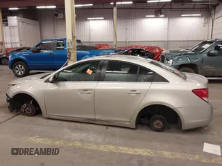 2014 Chevrolet Cruze 1LT with VIN 1G1PC5SB5E7112074, listed as a IAAI auction lot 41713172 with Not provided miles and . Bid and sale history available at DreamBid. Image 14.