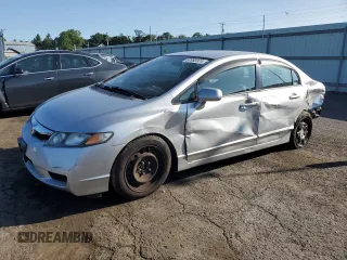 2009 Honda Civic LX z VIN 2HGFA16539H531719, wystawiony jako Copart lot #67983974 z przebiegiem 180 640 mil mil oraz Szkoda całkowita • Salvage title. Historia ofert i sprzedaży dostępna na DreamBid. Obrazek 1.