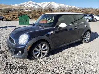 2013 MINI Hardtop S with VIN WMWSV3C52DT393181, listed as a Copart auction lot 50179065 with 66,655 mi miles and Salvage Title. Bid and sale history available at DreamBid. Image 1.