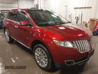 2014 Lincoln MKX z VIN 2LMDJ8JK7EBL00900, wystawiony jako IAAI lot #41714762 z przebiegiem 129 870 mil mil oraz . Historia ofert i sprzedaży dostępna na DreamBid. Obrazek 1.