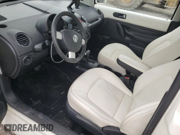 2008 Volkswagen Beetle with VIN 3VWFG31C98M518226, listed as a Copart auction lot 82025464 with 109,510 mi miles and Salvage Title. Bid and sale history available at DreamBid. Image 8.