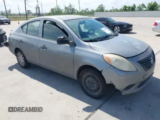 2014 Nissan Versa SV with VIN 3N1CN7AP4EL865246, listed as a IAAI auction lot 42072055 with 189,095 mi miles. Bid and sale history available at carsss.com. Image 1.